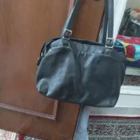 تعدادی کیف زنانه فقط ۲۰۰