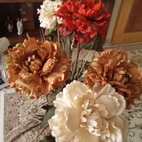 دسته گل مصنوعی همراه پایه