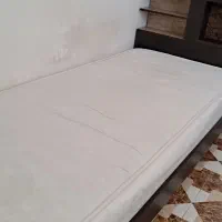 تخت خواب وتشک