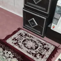 تخت خواب همراه با آینه و پاتختی درحدنو|تخت و سرویس خواب|ایرانشهر, |دیوار