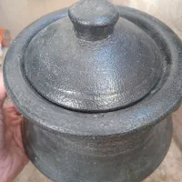 یک عدد میوه خوری با دیسش چینی وقابلمه سفالی قدیمی|ظروف سرو و پذیرایی|تهران, جوانمردان (اندیشه)|دیوار