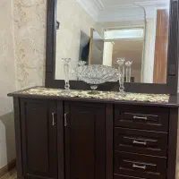 آینه و کنسول جادار