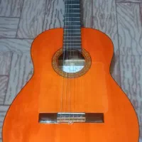 گیتار تمام چوب دست ساز