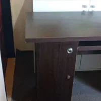 یک عددمیز کامپیوتر در حد نو