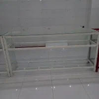 میز بزرگ و جنسش محکم آلمینیوم‌نیستن سنگینن