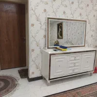 اینه کنسول تمیز وخیلی کم استفاده شده در حد نو