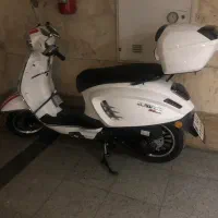 موتور طرح وسپا s5 کویر سفید نو