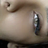 کاشت مژه|خدمات آرایشگری و زیبایی|مشهد, راهنمایی|دیوار