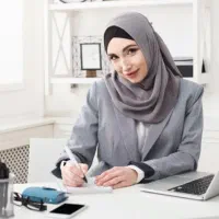 حسابدار خانم متعهد یا منشی خبره