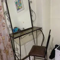 تخت یک نفره ، آینه و صندلی