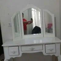 میز ارایش سه اینه