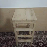 باسلام یک عدد صندلی چوبی قوی
