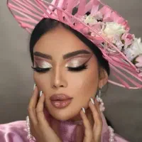 میکاپ آرتیست  حرفه ای