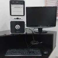 کیس دسکتاپ و مانیتور