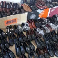 تعداد هزار جفت کفش|کیف، کفش، کمربند|جونقان, |دیوار