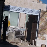 جوشکاری درو پنجره نرده و نصب و تعمیر درب برقی