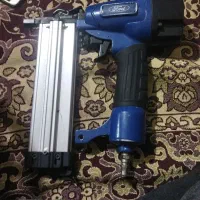 میخ کوب بادی