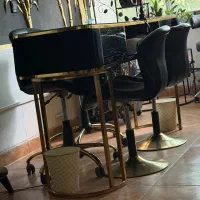 اجاره میز ناخن و اتاق