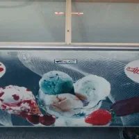 یخچال بستنی مغازه