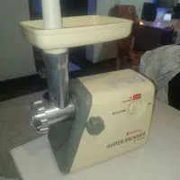 چرخ گوشت۵بار استفاده شده درحد نو قدرتمند فوری فروش