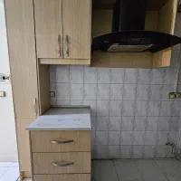 ۸ متر کابینت ام دی‌اف تمیز همراه سینک و شیر و هود|مصالح و تجهیزات ساختمان|تهران, جمال‌زاده|دیوار