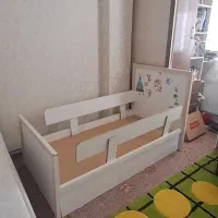 تخت خواب ۱۶۰ ×۸۰|تخت و صندلی بچه|ارومیه, |دیوار