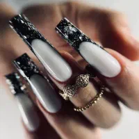 کاشت ناخن و مژه آف%
