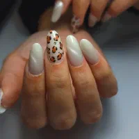 خدمات تخصصی ناخن لاکانی پارک شهر