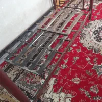 تخت خواب یک نفره بدون تشک 900هزار تومن|تخت و سرویس خواب|محلات, |دیوار