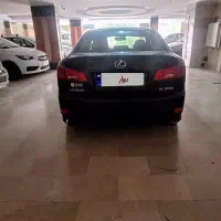 لکسوس is300