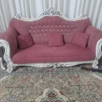 فروش یک دست مبل ۹ نفره کلاسیک با میز عسلی