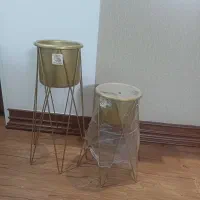 گلدان کنارسالنی