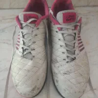 کفش سالنی هرکی که نیاز دار رایگان تحویل میدم