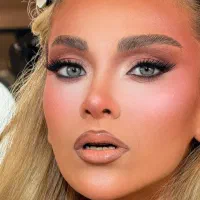 میکاپ|خدمات زیبایی و سلامت|قروه, |دیوار