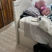 تخت و میز ارایش|تخت و سرویس خواب|قم, زنبیل آباد|دیوار