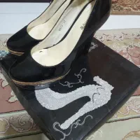 سلام کفش در حد نو به فروش میرست