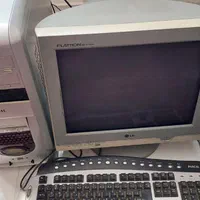 کامپیوتر رومیزی با مانیتور و کیبورد و اسپیکر|رایانه رومیزی|شاهین دژ, |دیوار