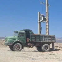 راننده کامیون لودر و کارگر ساده