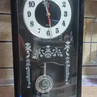 ساعت دیواری بزرگ