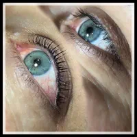 اکستنشن و لیفت و لمینت مژه