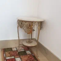 میز برنزی