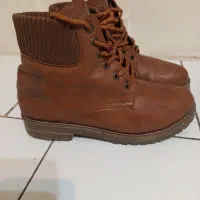 نیم بوت پسرانه در حد نو