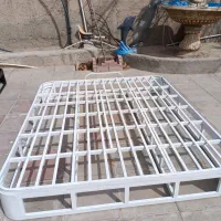 زیر تشکی فلزی سفید رنگ کفی/ ثابت/تخت جکدار|تخت و سرویس خواب|تهران, اکباتان|دیوار
