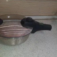 سرخ کن و زود پز|ظروف پخت‌وپز|رشت, دروازه لاکان|دیوار