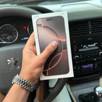 اپل iPhone 16 Pro Max با حافظهٔ ۲۵۶ گیگابایت