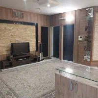 حاشیه وکیل آباد.200متر.7 اتاق