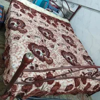 تخت دونفره فلزی