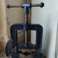 گیره لوله کشی و آهن