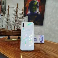 گوشی a70 128 رم 6 درحد