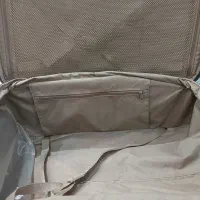 چمدان|کیف، کفش، کمربند|صومعه‌سرا, |دیوار
